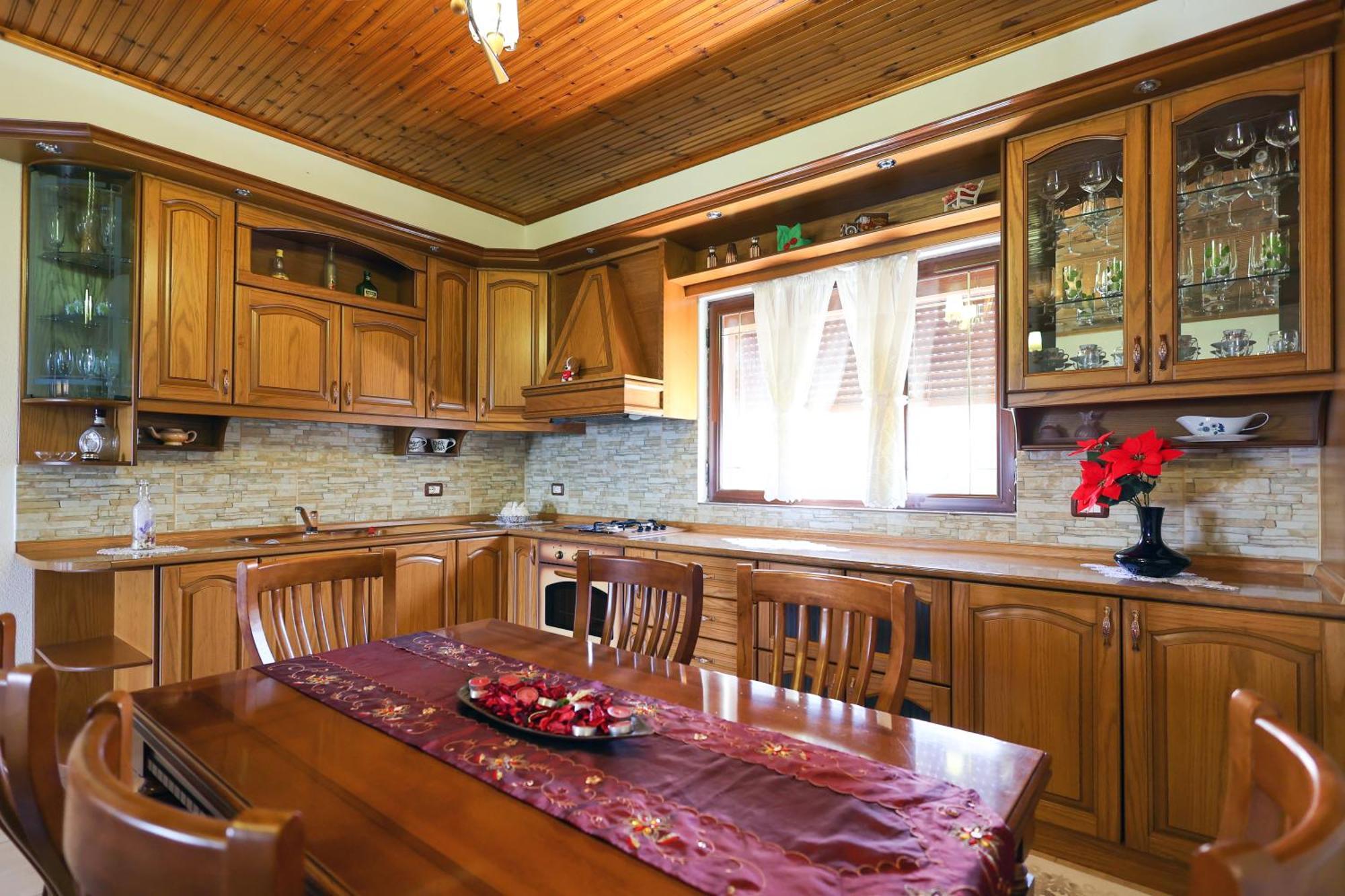 Villa Kevin เบราท ภายนอก รูปภาพ