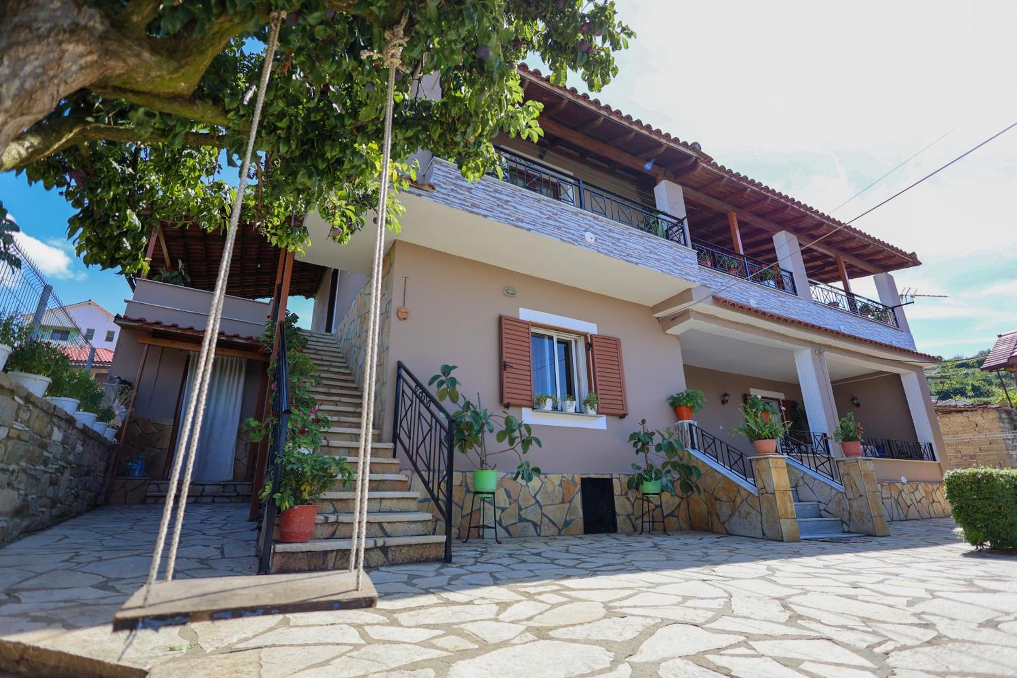 Villa Kevin เบราท ภายนอก รูปภาพ